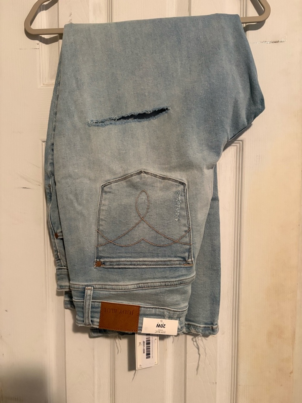 Judy Blue Light Wash Straight Leg Jeans with Back Pocket Stitch
